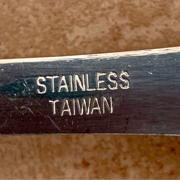 Stainless steel fork and spoon salad server - Picture 4 of 7